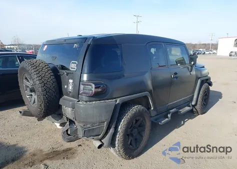 2014 Toyota Fj Cruiser z USA, uszkodzony, nr VIN JTEBU4BFXEK182528
